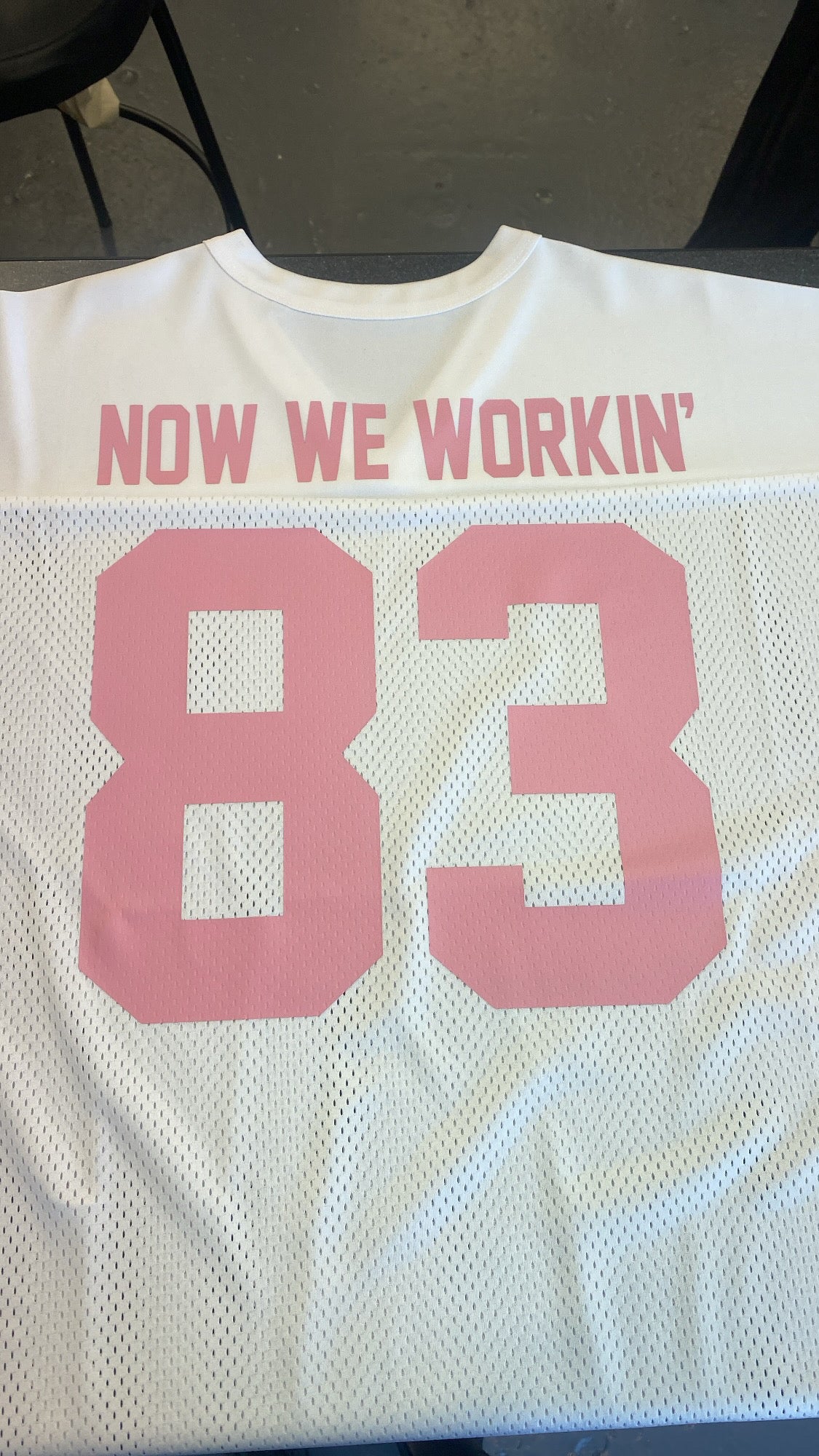 NOW WE WORKIN’ 83 OVERSIZED TEE