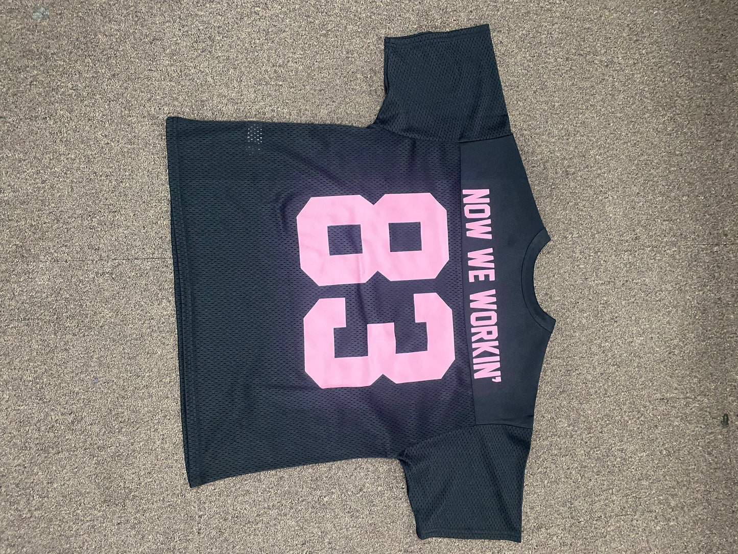 NOW WE WORKIN’ 83 OVERSIZED TEE