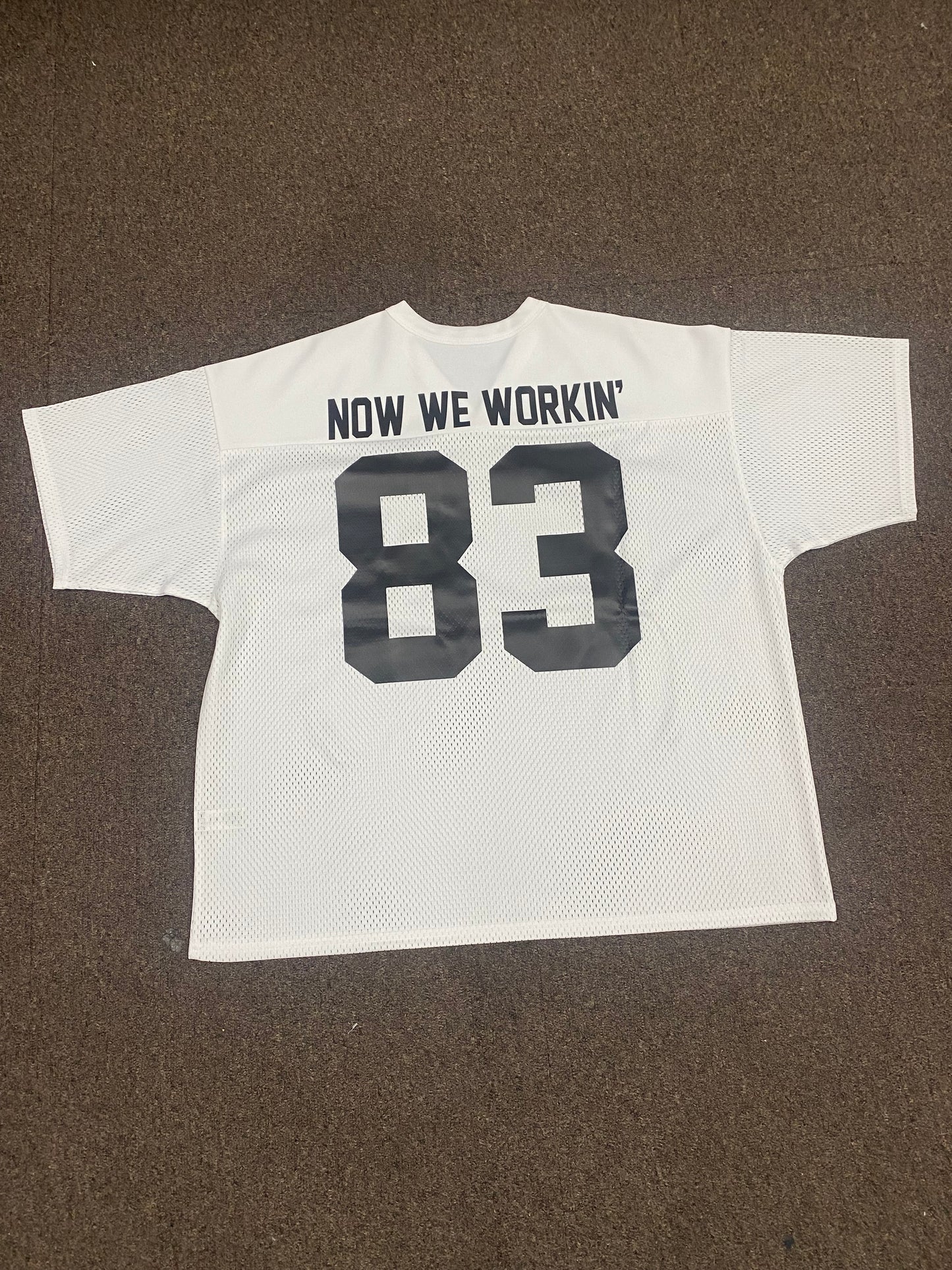NOW WE WORKIN’ 83 OVERSIZED TEE